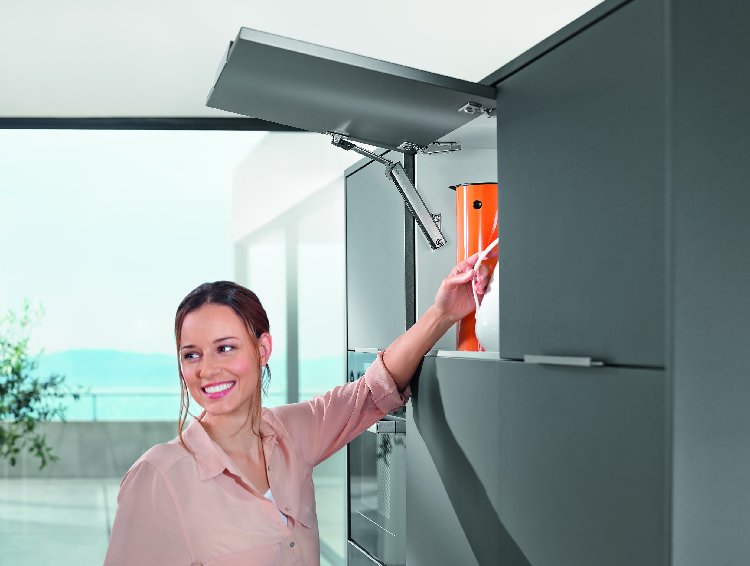 AVENTOS HKXS sistem de ridicare usa pivotanta Darel.ro