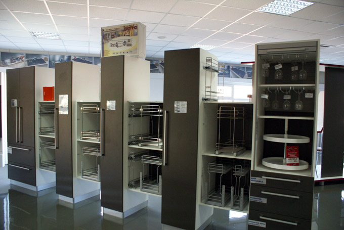 Cosuri si coloane pt mobilier Hafele Showroom Bucuresti