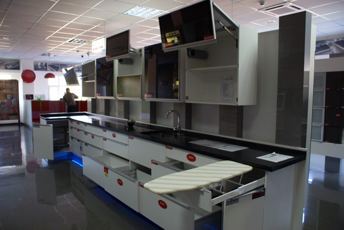 Mobila Bucatarie Showroom Bucuresti