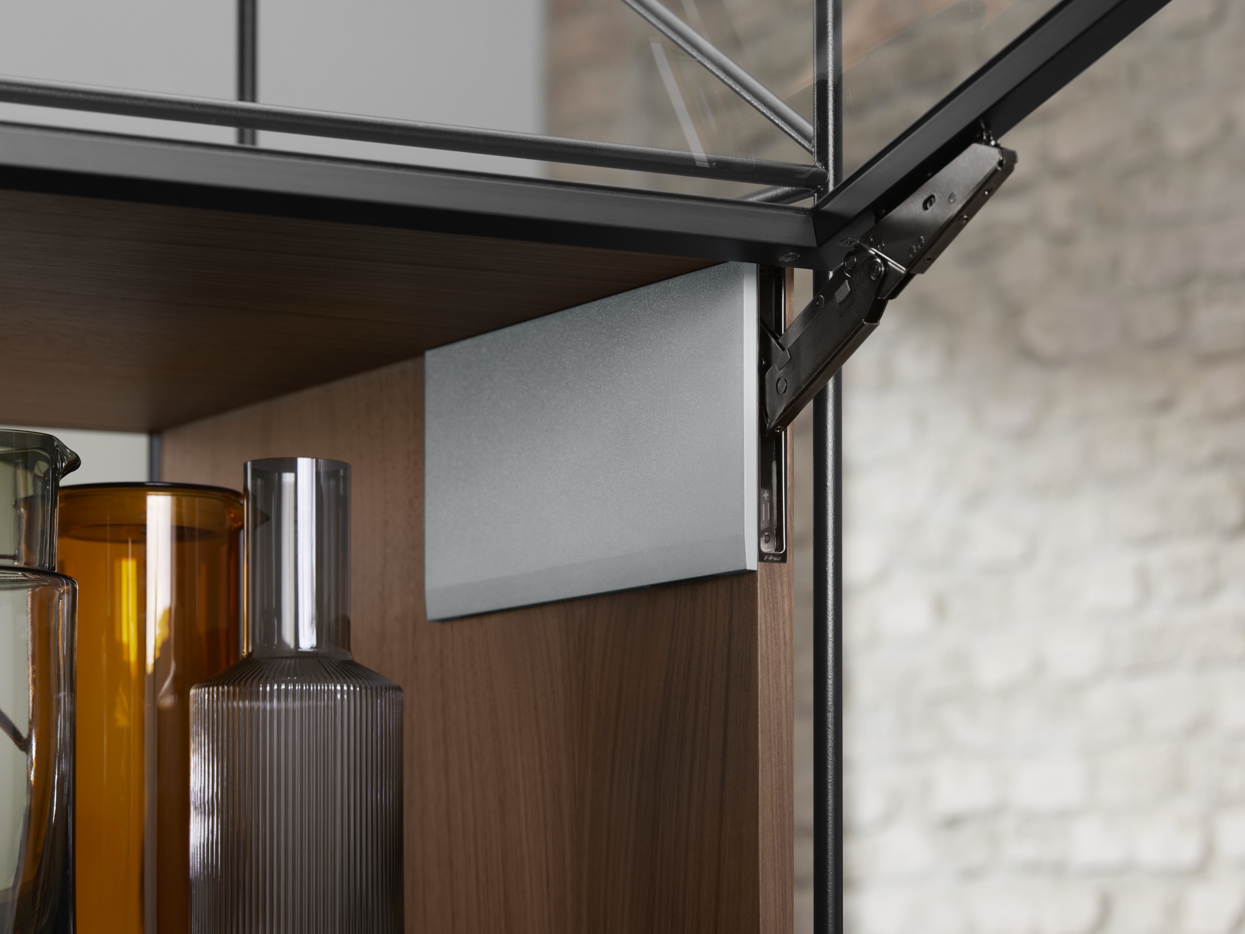 AVENTOS HK-I usa pivotanta
