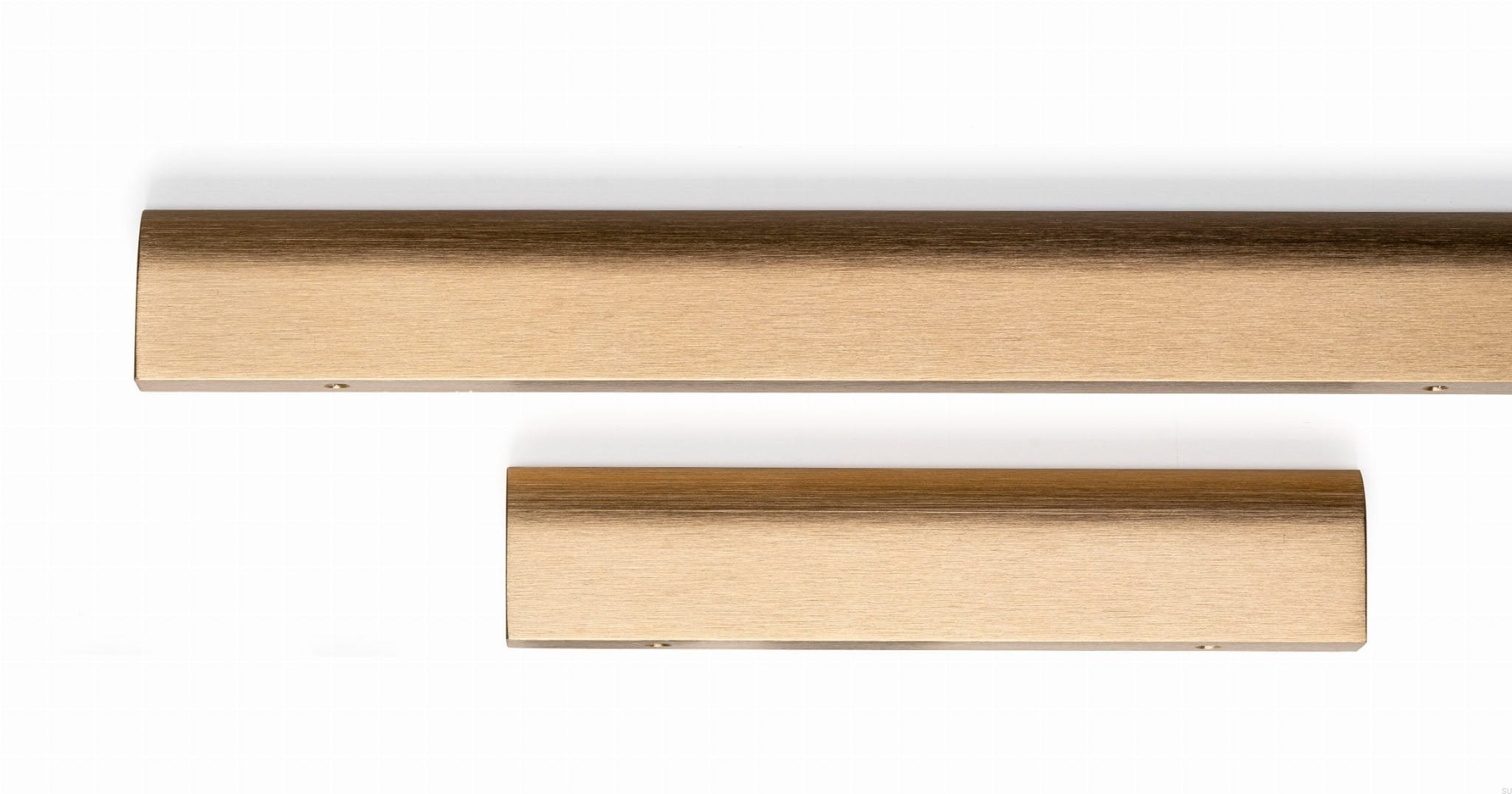 Maner pentru mobila Ona Long, finisaj alama shadow periata, L 1500 mm