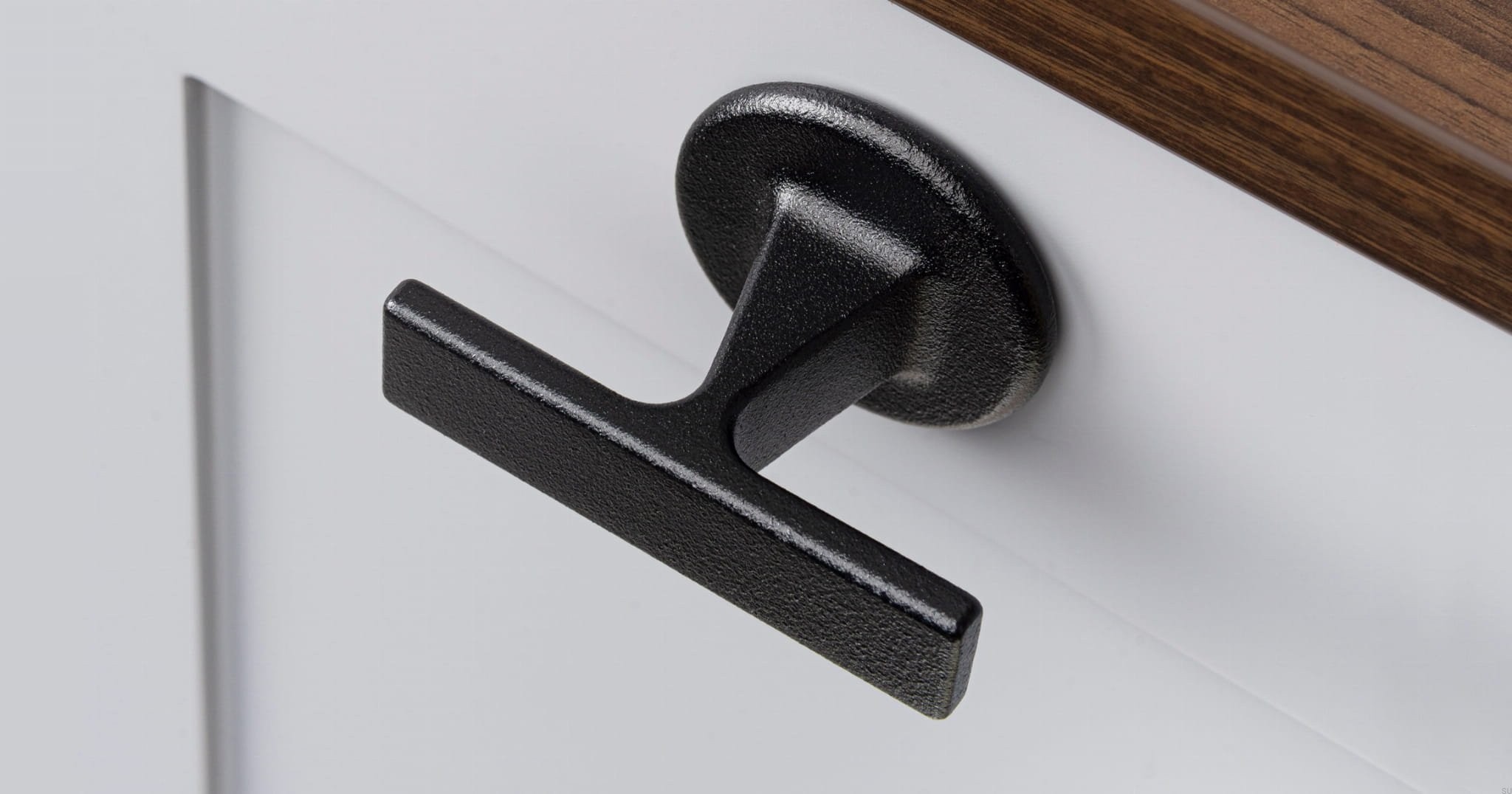 Buton pentru mobila Oto, finisaj negru texturat, 60x37 mm