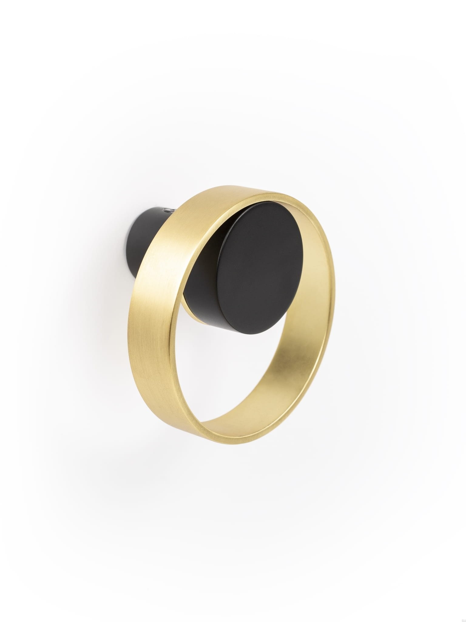 Agatatoare cuier rotunda Orbit, finisaj negru mat/auriu periat, 75x45 mm
