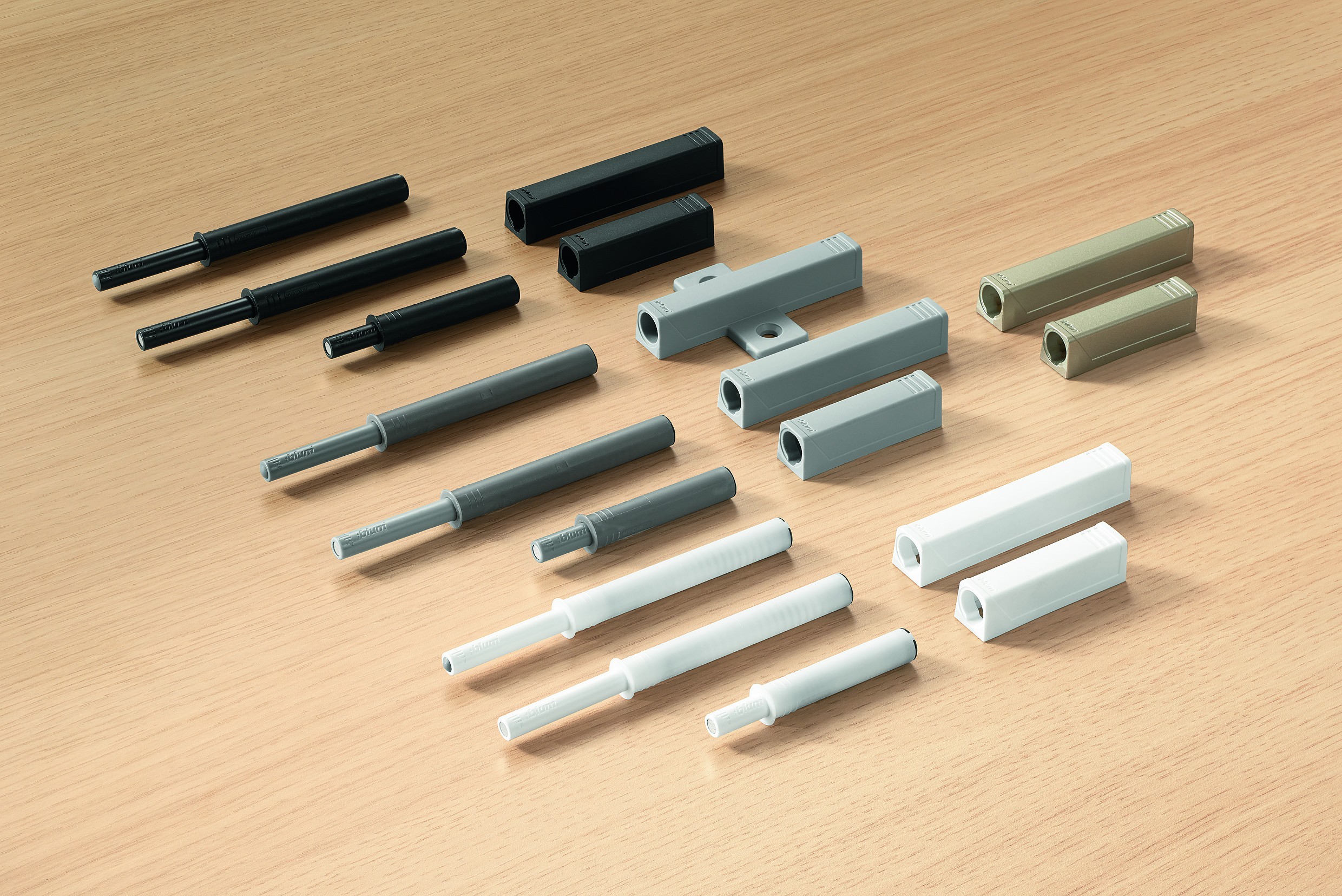 956.1004 - TIP - ON pentru usi, versiune scurta, cu magnet - Set