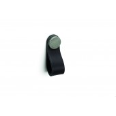 Maner, buton Flexa din piele neagra pentru mobilier, cu ornament finisaj alama, L: 70 mm